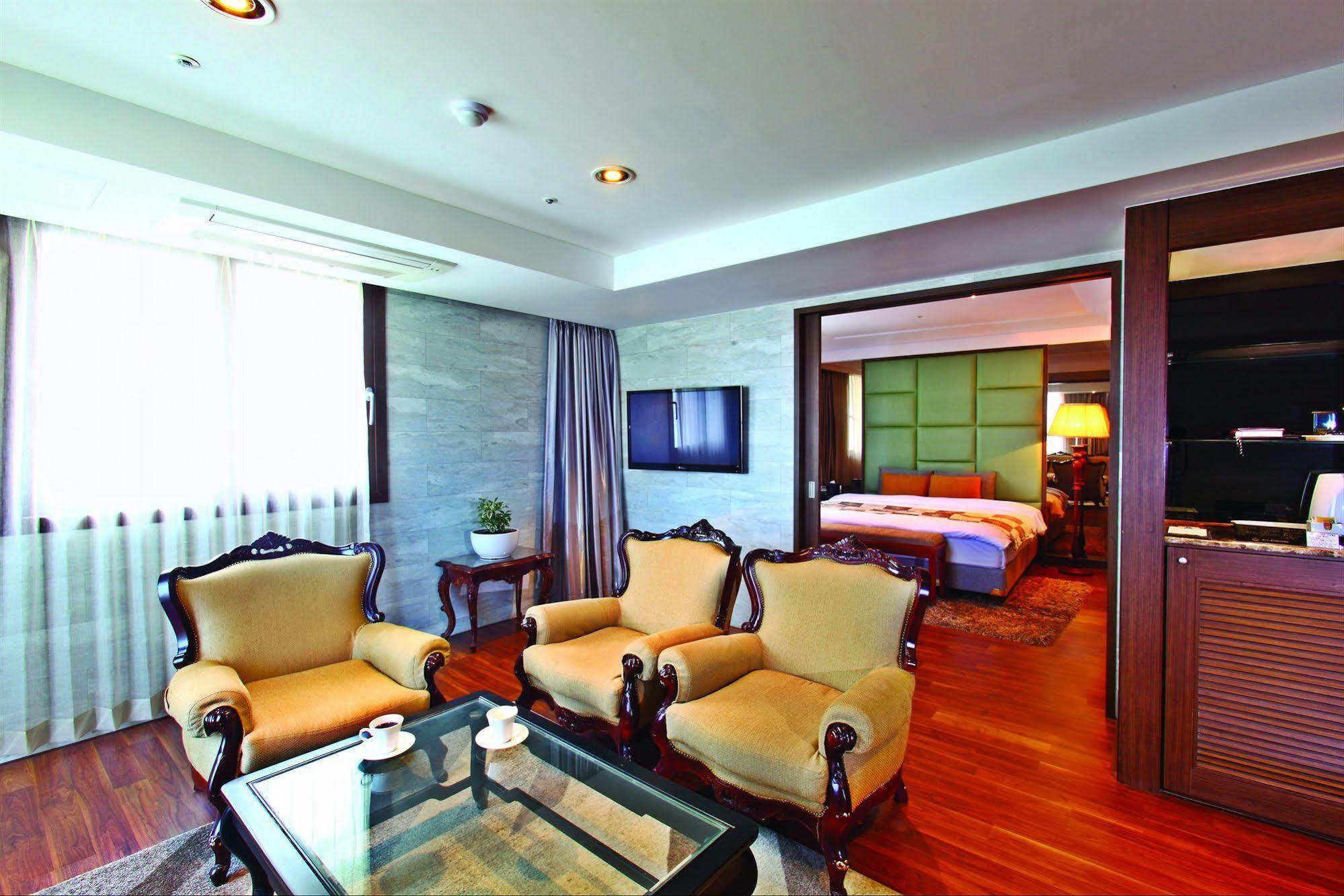 Hotel International Changwon Exterior foto